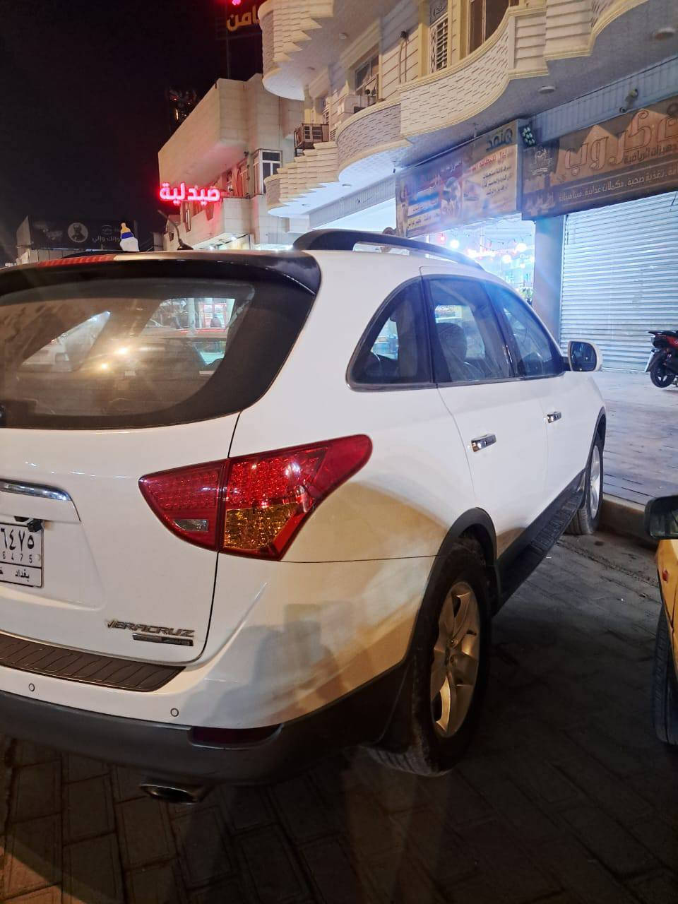 السلام عليكم للبيع هونداي فيراكروز مكفوله كفاله عامه مكينه شرط مامفتوحه كير حداديه  موديل 2012 السياره كراسي كهرباىي تبريد ثلج ٣قطع   ٧ راكب  كامره خلفيه حساسات خلفيه مرايات شفط مكان السياره كربلاء طويريج   السعر 155$  وبيها مجال الاتصال الرقم ***********
