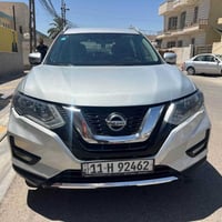 نيسان روج 2018 محرك 2500 فول عدا الفتحه حادث فقط بنيد  السعر 13 ونص 13...
