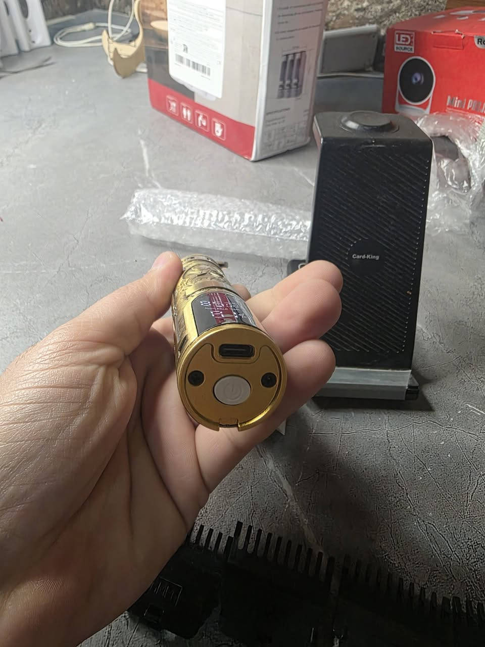 فرعونية معدن بالكامل ٣ سرع قطعة ثقيلة ممتازة شحن تايب سي ١٥ مع التوصيل


**إذا كنت صاحب هذا الإعلان وتريد حذفه لأي سبب، رجاءا أرسل رسالة إلى الدعم الفني**