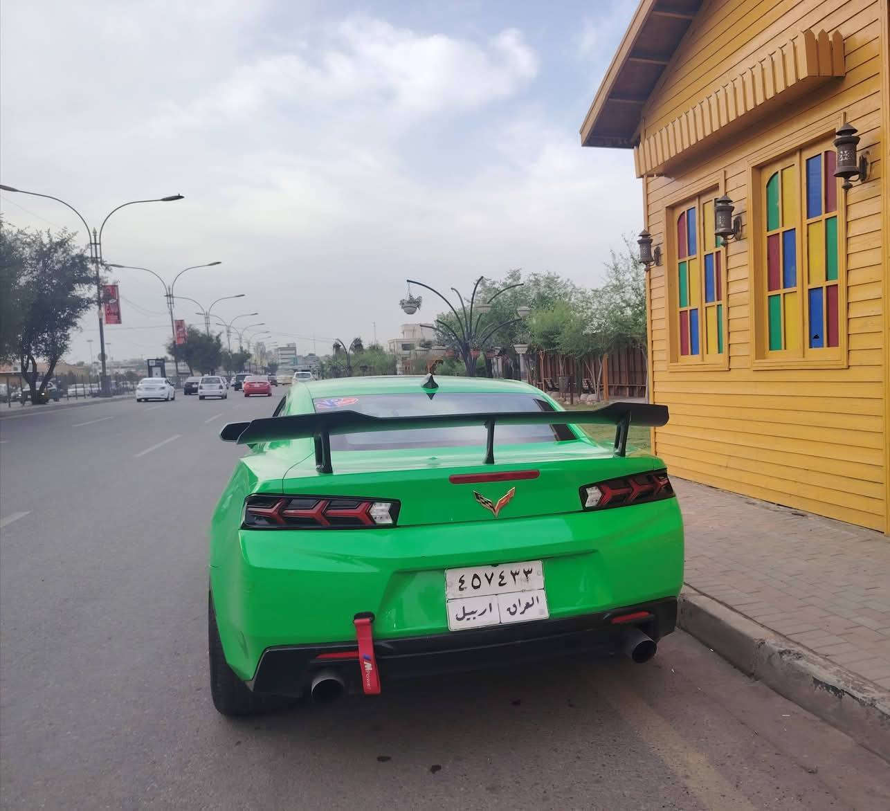 السلام عليكم 
للبيع كمارو موديل 17 
لون مميز بلادي 💚
حجم المحرك 6 سلندر المرغوب
السياره بيها قطع صبغ ابيع عام 
والسونار موجود وتجي تفحص وتقتنع وهلا بيك 
 السعر 108 
للاستفسار اكثر 
*********** اسيا
*********** كورك
