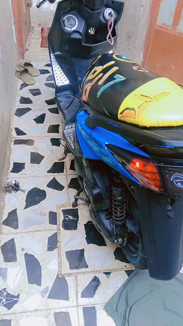 سلام عليكم دراجه للبيع مكاني بغداد السعر 425 وبيه مجال حك الجيه ***********
