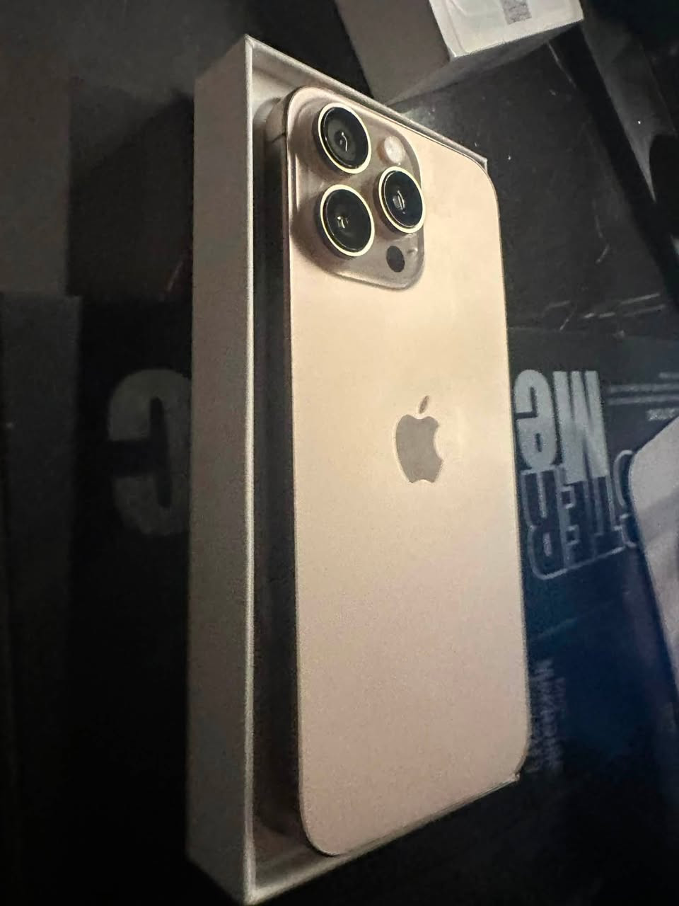 📱 للبيع – iPhone 16 Pro Max
🔸 اللون: صحراوي 

🔸 السعة: 256GB

🔸 

🔸 ضمان ماستر.

🔸 نظافة 100%.

🔸 صحة البطارية ٨٩

💰 السعر: ١٢٠٠

***********
