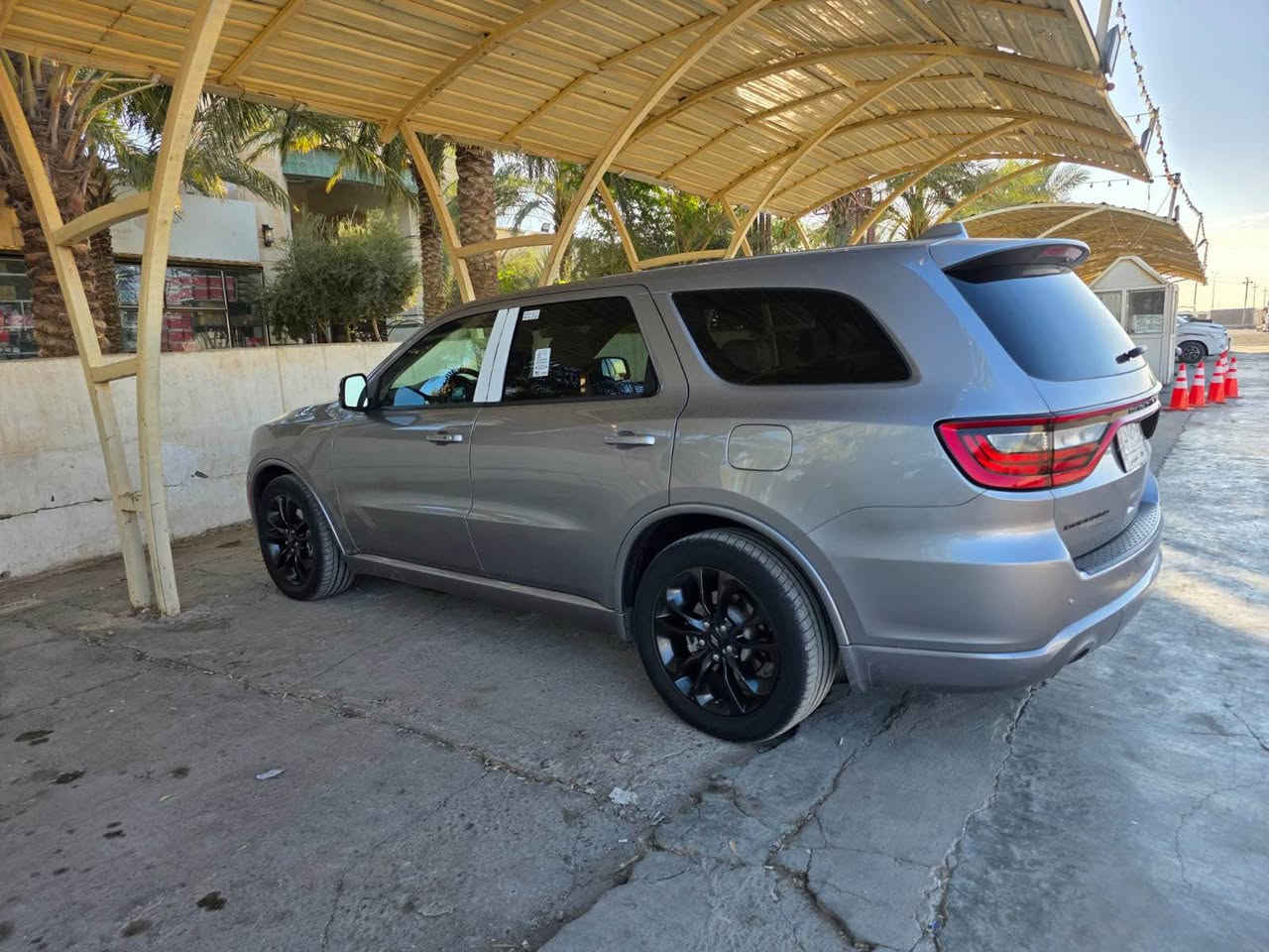 السلام عليكم 

دورنكو 2021 رقم بغداد للبيع سياره كلين مكفوله من الضربه والصبغ داخله قرار للعراق ماشيه 64 حداديه وطخم تاير جديد السياره جاهزه من كلشي نظيفه واجدد من الصور السعر 295 موجوده بالناصريه 

*********** موجود واتساب Singapore
