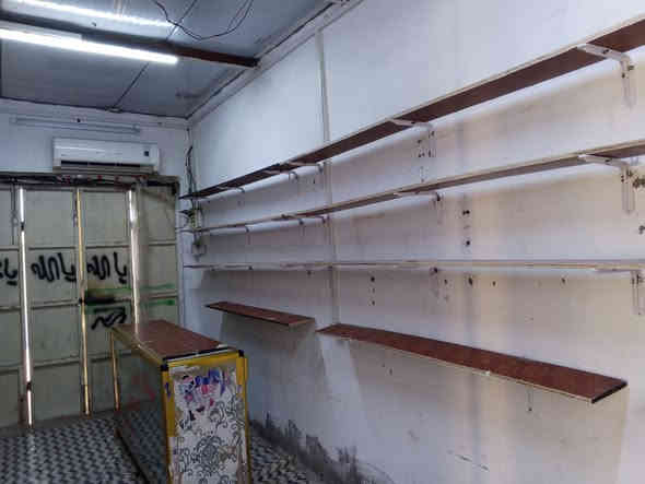 سلام عليكم ميز ورفوف  مال تعزيله مال محل جدد ونضاف الله شاهد سعرهن125وبيهن مجال  مكاني بصره ابي الخصيب وهذه رقمي ***********
