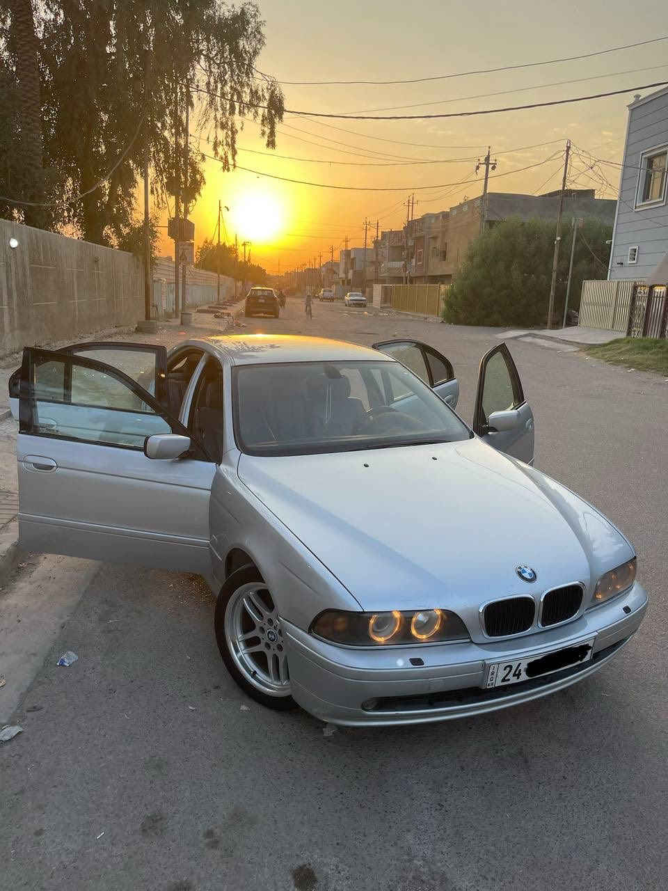 بي ام  دبليو صقر 2002 حجم 530 رقم دهوك السياره باسمي مال جناي تدفئه كشنات
شاشه بلاديه
تحكمات ستيرن كروز سرعه  لون رصاصي
السياره نظيفه بيها شبر صبغ بالباب الخلف السايق تعال افحص وشوف بعينك  السعر 107 وبيها مجال ماكطع سعر ع التلفون تعال افحص وسهله
***********
***********
