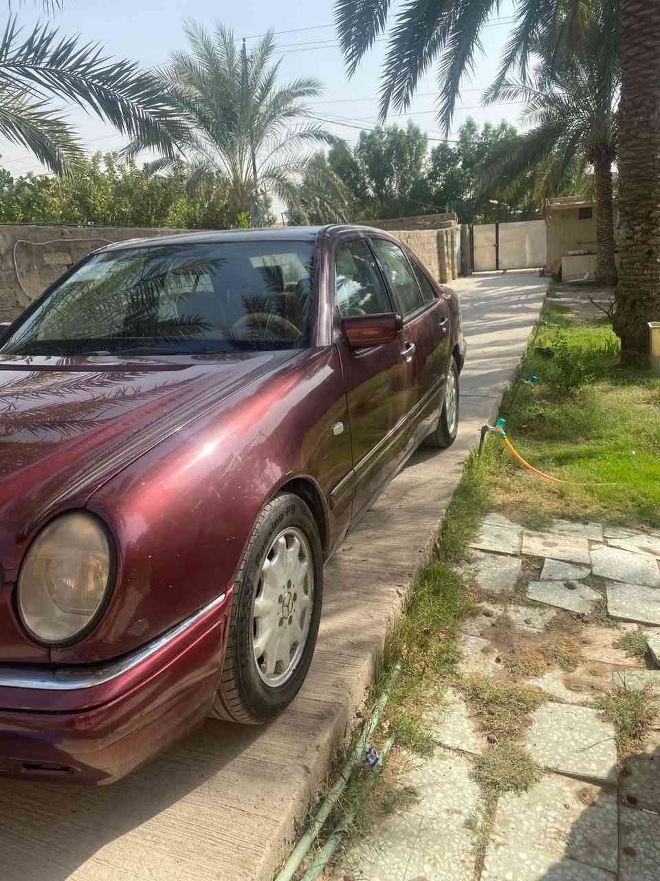 السلام عليكم من رخصة الادمن مرسيدس ام عيون للبيع موديل 1995 بسمي السيارة مكفولة من الضربة والطخة مصبوغة عام اثر جراد للجمالية لان تعرفون لونها ماروني يجرد كير محرك مكفولات بيها شلعة تخبل تخم تاير جديد مصار هواي من شديته  صدر حدادية جديدة دسكات مصار اسبوع من شديتهن اصليات غرفتها جديدة السيارة وارد افنكارد رقم بغداد باسمي سنوية وهزة مجددة لل2029 سيارة هاملها ماطلع بيها هواي سيارة تبريدها ثلج حماوة ابد مابيها صيف شتاء حماوة ثابتة ٨٥ وجوه مكينتها 320 خراطيم العدلة اصل لا تنقيص لا تبخير مكفولة داخلها لون بيجي منظومة بنزين جديدة صرفها ممتاز مابيها صرف السيارة جاهزة مناقصها برغي السعر ب87 وبيها مجال للطيبين حق الجية مكانها بغداد 
رقم الهاتف ***********
