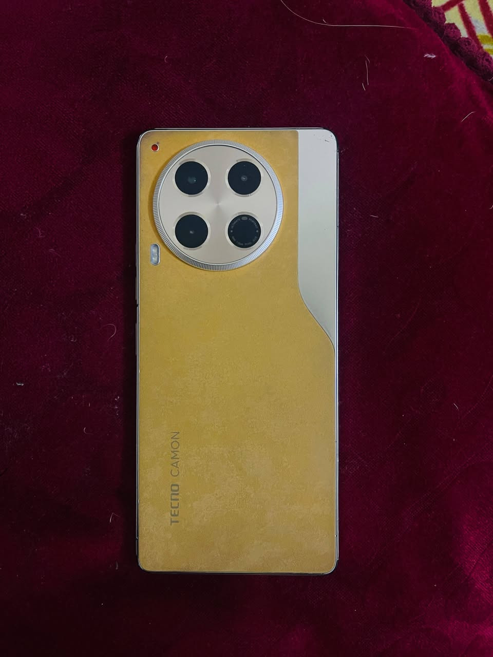 السلام عليكم
TECNO CAMON 30
#للبيع
السعر 150 وبي مجال
مكاني بغداد
رقم ***********
