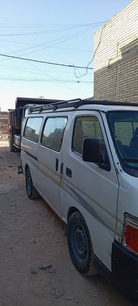 ، نيسان موديل 8 مكينه كاز سعر ٦٥ وبيها مجال  مكان مدينه الصدر هاتف ٠٧٧...