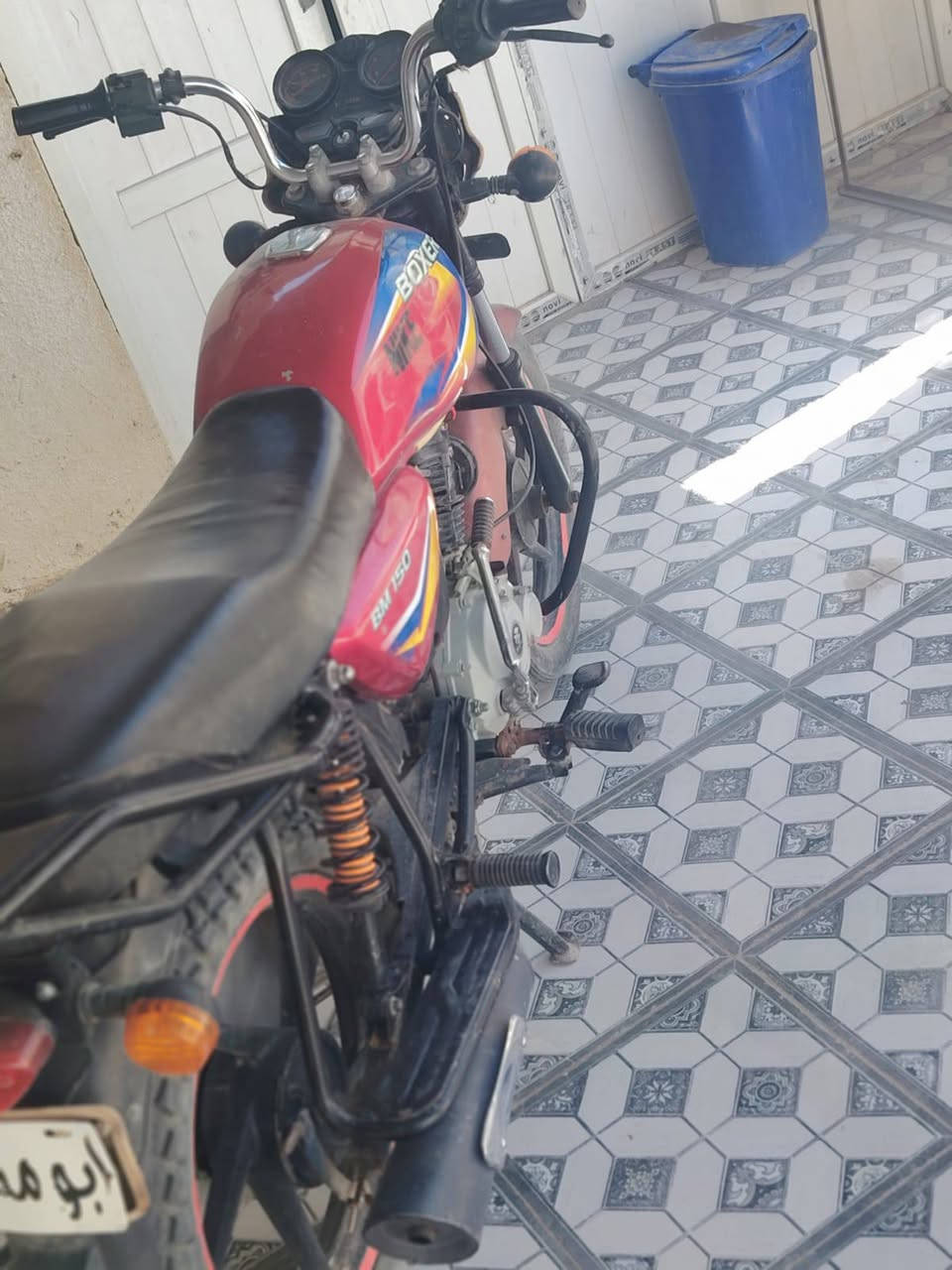 السلام عليكم بوكسر طالعه بنهايه 21
نضيفه مامفتوحه اوراق اصولي منفيس وكمرك مدفوع 
كهربائيات كله شغاله اي نقص مابيه تجي تفحص وتشوف وباقي تفاصيل عل خاص سعره 725 وبيه مجال قليل
العنوان بابل جبله رقم *********** وبي واتساب هم
