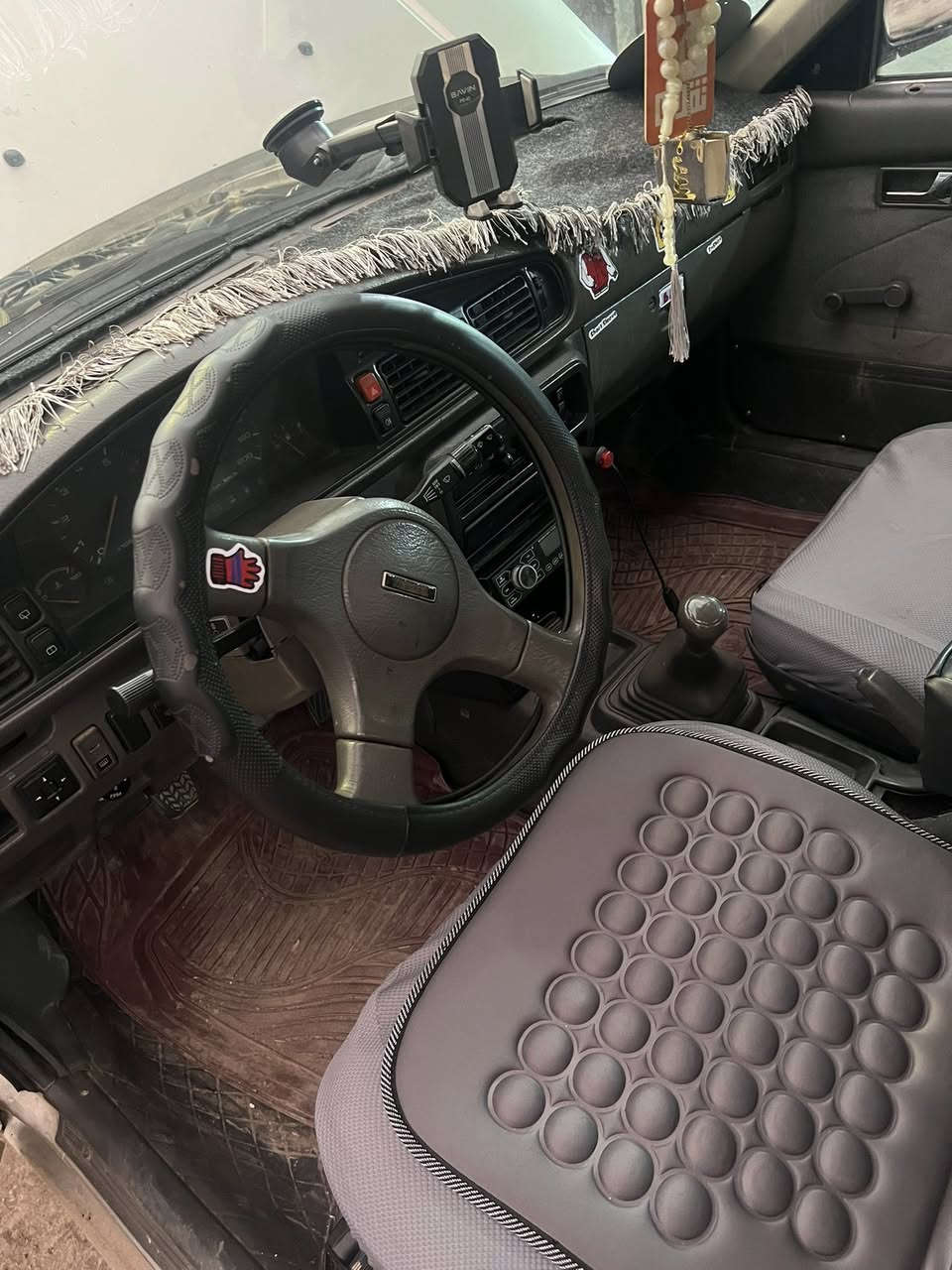 السلام عليكم سيارة مازدا موديل 1990 رقم اربيل جديد سياره مكفولة لأدعم لا صبغ تبريد شغال مكينة 8 بخ مرغوب  سياره محوره غاز هم سياره مجهزة على آخر حباية خير من الله تحويل بشرط ونضيفة المكان اربيل للاستفسار ***********
