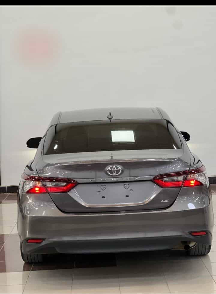 بسم الله الرحمن الرحيم
والصلاة على محمد واله وصحبة وسلم .
تيوتا كامري موديل ٢٠٢٣ وارد كندي مواصفات LE ماشية قليل ٣٠ ميل  السيارة به تبديل باب خلف السائق فقط مع شبر صبغ بدوسه والبقية مكفول من كل شي رقم سليمانية انكليزي رقم وهزا وسنوية مجدد لغاية ٢٠٣٠ وبه دفتر بنزين - كركوك 
مكان السيارة / كركوك - روناكي  شرط تحويل ووكالة 
رقم شاصي مرفق مع صور 

المواصفات LE معروفة كاميرا حساسات كار بلي تحكمات استيرن وكروس سرعة المقاعد كهربائية  مصابين زينون بلاد ٨ وسادة هوائية مستشعر ومستشعر وقوف رادار  مسند الذراع وسطي  خط شارع .
للتواصل / *********** +واتساب + فايبر + تلجرام
