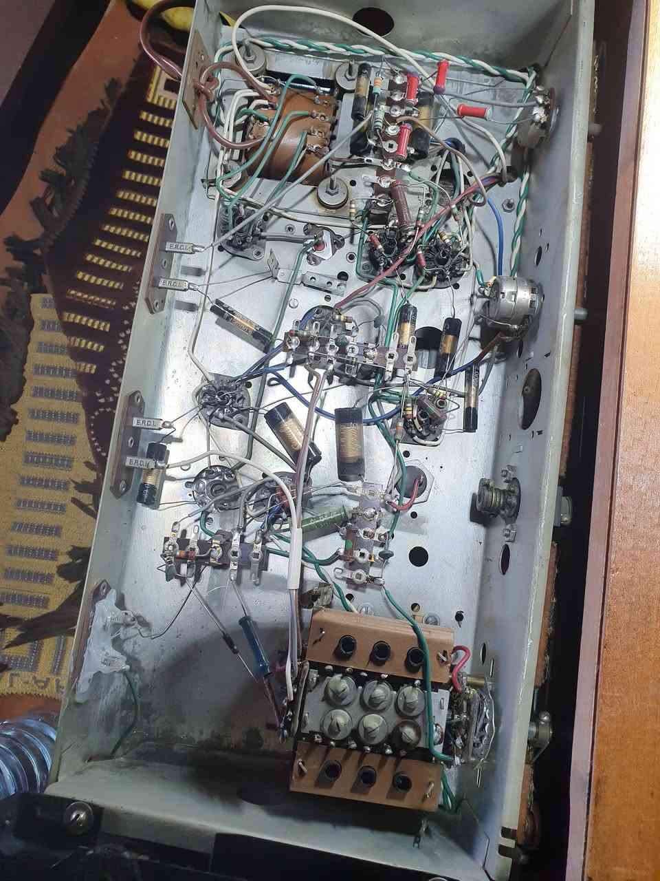 توب نظافه 
شغال ٤ موجات من غير ال fm
التواصل عبر الخاص والتوصيل متاح .


**إذا كنت صاحب هذا الإعلان وتريد حذفه لأي سبب، رجاءا أرسل رسالة إلى الدعم الفني**