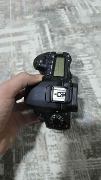 90D كانون 
مع عدسة 18 /135
نظافة 100٪
تصوير 4K
Wifi +بلوتوث
مع حقيبة
شاحنة
عنوان ديالى حصراً
للتواصل
***********
اتصال فقط
أو واتساب
