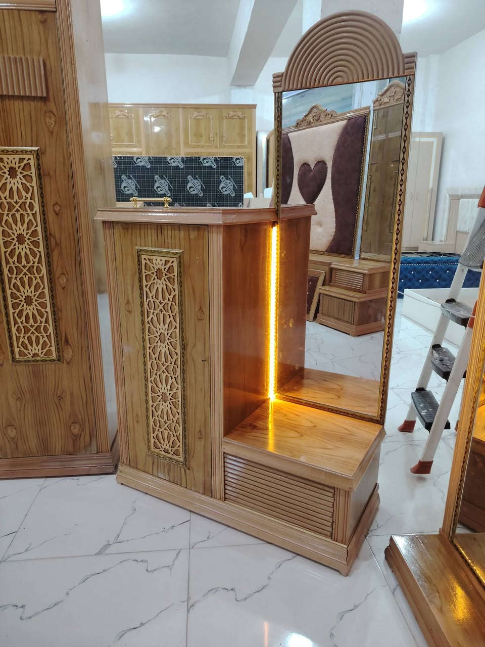 معرض الميار للأثاث المنزلي
🔹 توجد غرف بالالوان المميزة ✨
🔹 صورة الغرفة والالوان طبق الاصل 100‎%‎ ✨

✨يتوفر موديلات باسعار مناسبة وتنافسية بالنقد والتقسيط المريح  ✨

💥💥عروض خاصة لحاملي بطاقة الكي كارد والماستر كارد جميع الغرف بالتقسيط المريح لمدة ١٨ شهر بدون مقدمة 💥💥

كل الي عليك زيارة المعرض واختيار الغرفه  🎭
ملاحظة /  يتوفر لدينا دواشك أسفنج مميز درجة اولى 

مع وجود كادر كامل للرد على إستفساراتكم واسئلتكم خلال دقائق معدودة على مدار ( 24 ) ساعة ✨

العنوان القياره قرية اجحله الشارع العام 
***********
***********

اتصال واتساب
