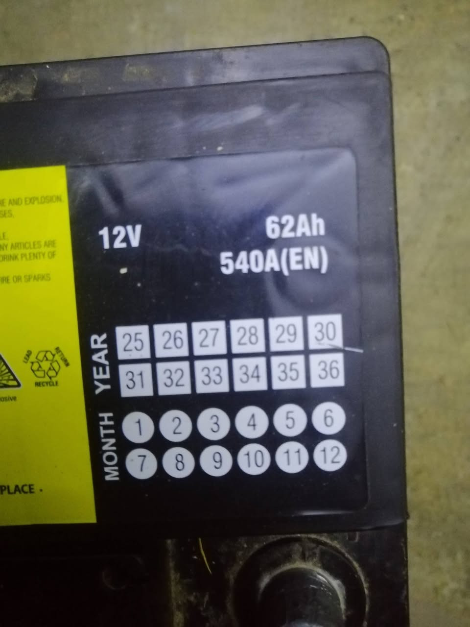 باتري نظيف كلش ما بيه اي عيب مستعمل يوم واحد بس ما يرهم ع سيارتي وأريد ابيعه للاستفسار الاتصال على ***********
***********
