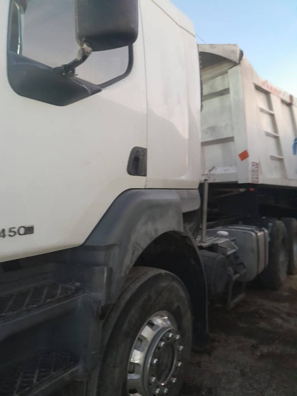 للبيع رينو ٢٠٠٨ انجكتر رقم مثنى ٣ لوحات انكليزي 
***********
 ***********
