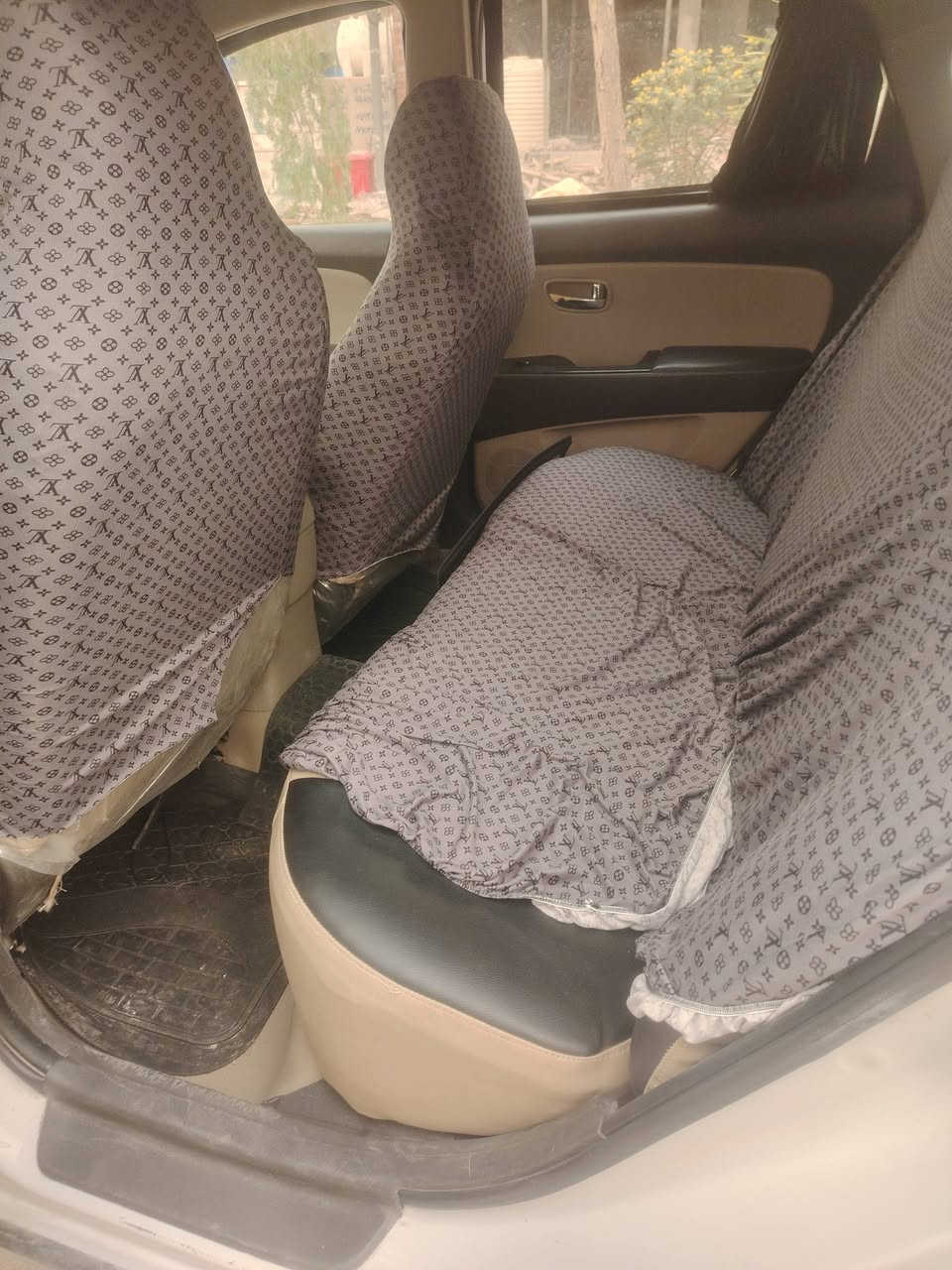 سلام عليكم النتر ٢٠١٠ بيهه 3قطع ومحركهه بي تبخير قليل تخم تاير ويل جديد دوشمه جديدة باتري.ليت زنون    كامره شاش جز
جديده رقم اربيل سنويه ل32لسيارة بأسمي تحويل ثاني يوم سياره احلا من الصور/السعر٩٧وبيهه مجال قليل الشراي يتصل العنوان بغداد المدائن رقم الهاتف ***********
