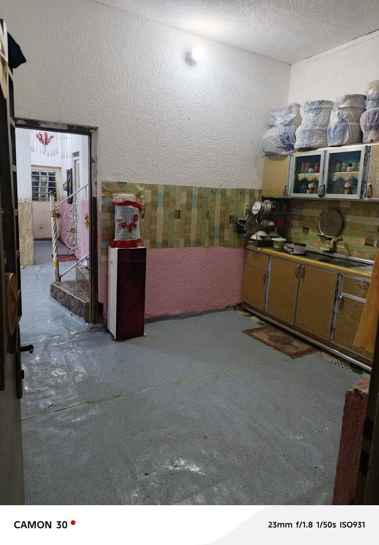 سلام عليكم  بيت للبيع المساعه 120متر يتكون  ستقبال وغرفة نوم وصاله ومطبخ وصحيات  العنوان  كربلاء الحر المنطقه رشديه قريب عله منتجع الشكرجي السعر  55 وبي مجال اتصل  ***********

