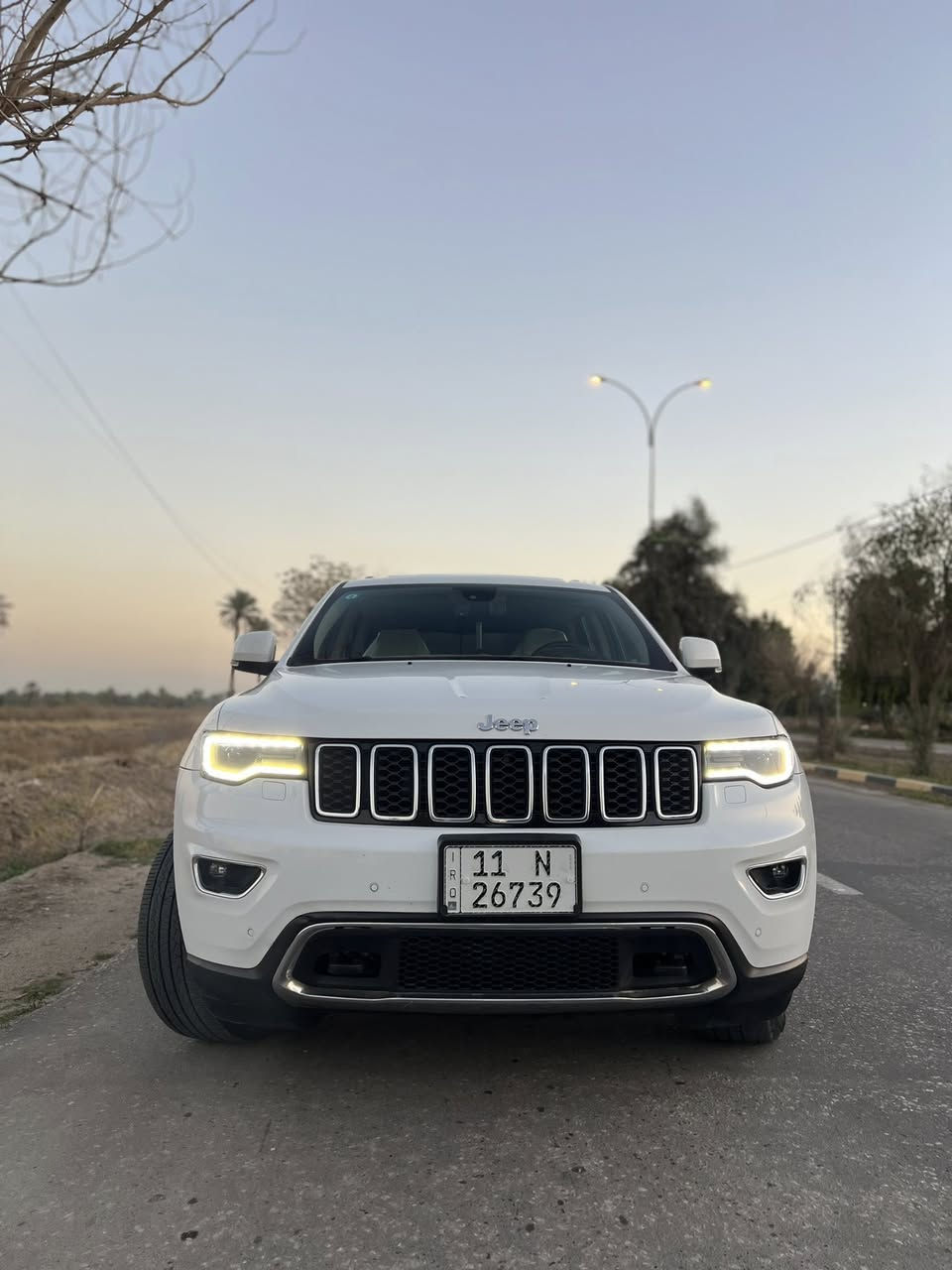 جيب لاريدو Jeep خليجي
سيارة جديدة ومكفوله 
رقم وسنويه وهزه كله جديد باسمي 
ماشية /. 117  km
فول مواصفات 
مكينة  V.6   3600
داخل جلد. وكشنات كهرباء 
حساسات خلفي امامي رادار توقف 
تسخين مرايات جانبي 
تحكم ستيرن وتثبيت سرعة 
اربع وضعيات قيادة 
دفع رباعي 4X4
شاشة تدعم الكار بلي 
لايت زنون عدسات ماتركس 
فتحة سقف 
اطفاء ذاتي اتو ستوب 
شفتات كير بالستيرن 
زراكات ماء للايت 
السعر / 255 وبيه مجال قليل 
مكاني / الحلة 
للاستفسار الاتصال / ***********
