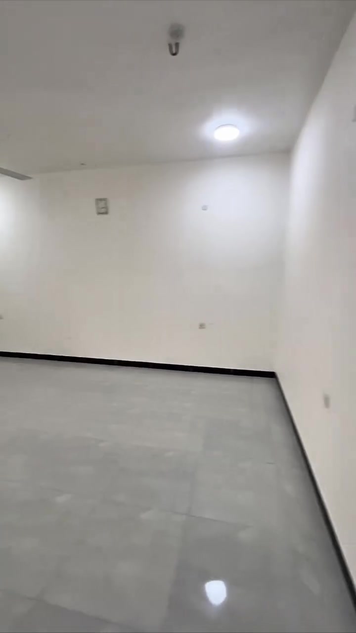 🌸 تعويض نقص – سكن طالبات
📍 المنصور / حي دراغ
قريب من التراث (5 د مشي) والنخبة والمعاهد
🏠 شقة جديدة – 3 غرف + 3 حمامات
✨ مطبخ مؤثث
👩‍🎓 العدد الحالي: 4
🔔 المطلوب:
• غرفة وحدها 300 ألف
• أو ثنين بغرفة 158 ألف للنفر
للاستفسار ***********
