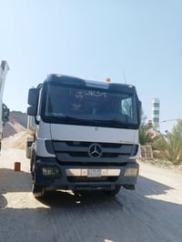 شاحنة • للبيع