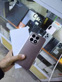 شاومي 15 تي  ذاكره 512 عشوائيه 12  شاشه امولد 120 هيرتز  معالج دايمنست...