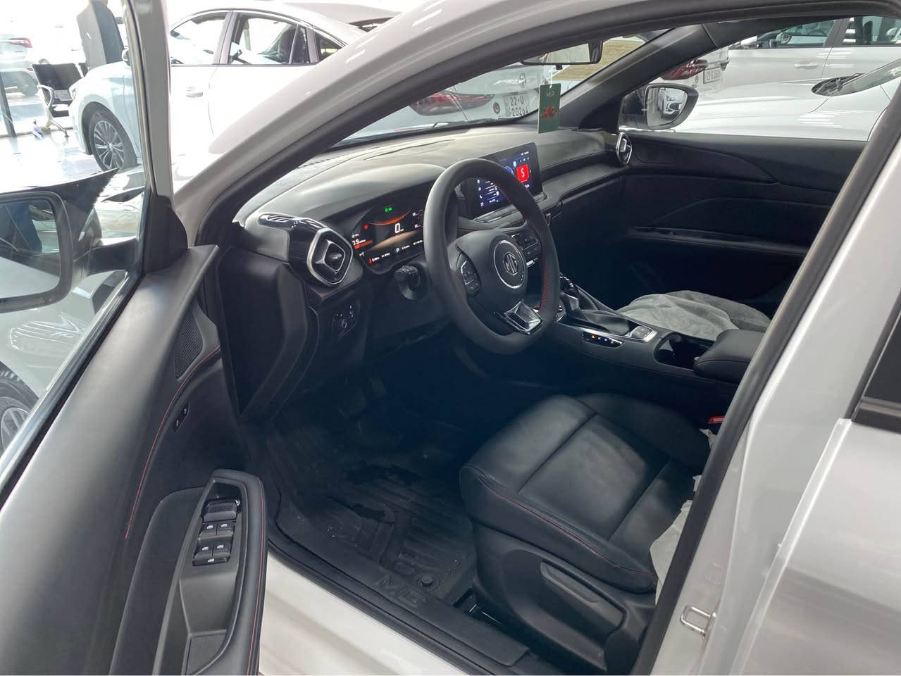 ئێم جی  MG GT 2025 Sport
تەنیا 4 هەزار ڕۆیشتووە.هیچی نیە.
مواصفات.بەصمة.برێك کارەبایی.
شاشەو كاميرا.لايت.زينۆن.
مكان  أربيل.   ١٠٠ متری معرض تۆپ کارس 
سعر 112$🔥ورقة   موبایل    *********** أربيل, العراق
