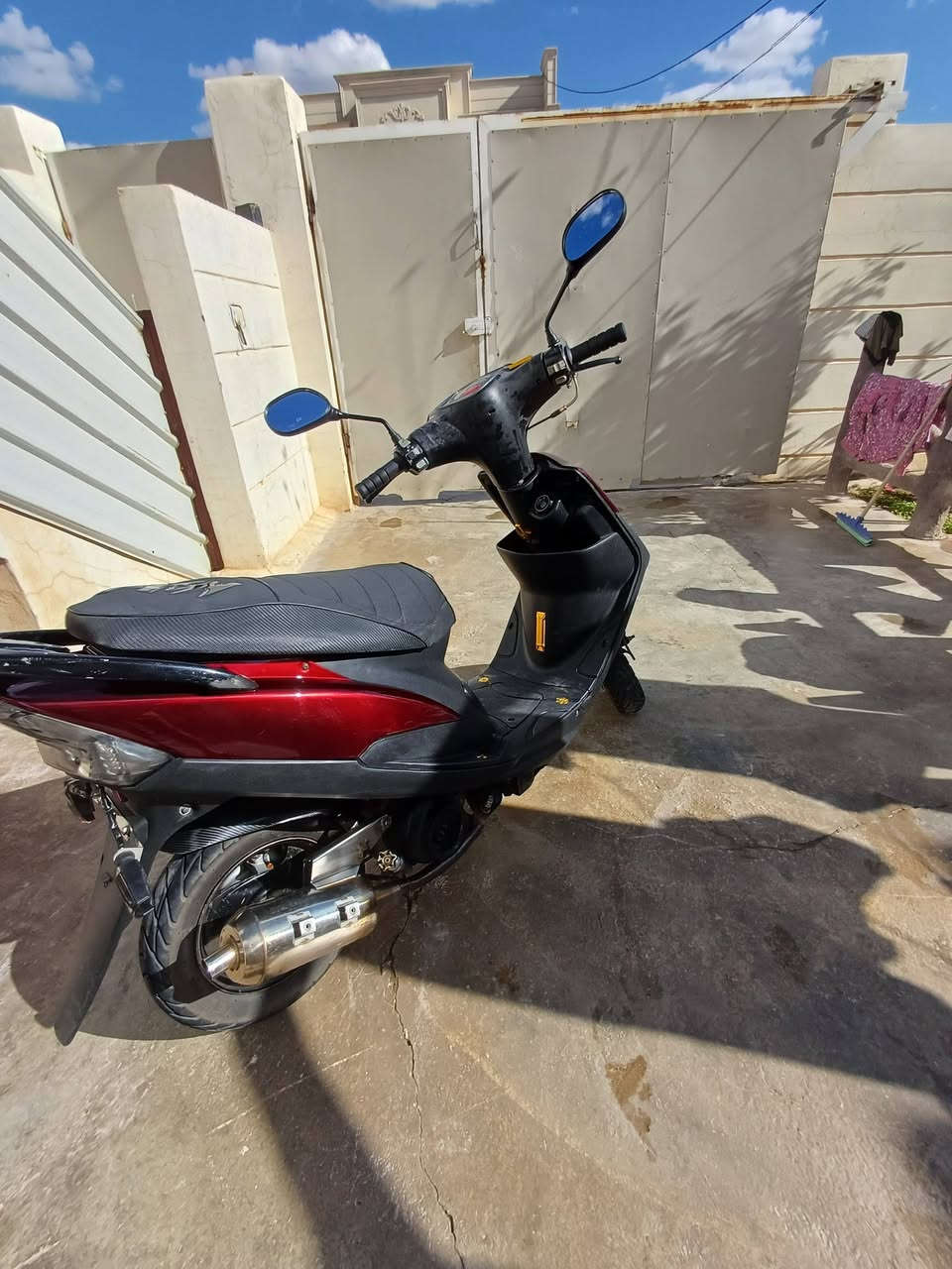 سلام عليكم دراجة ماكس عدلة للبيع
 نكرة سلف بوشه 55
السعر 500


**إذا كنت صاحب هذا الإعلان وتريد حذفه لأي سبب، رجاءا أرسل رسالة إلى الدعم الفني**