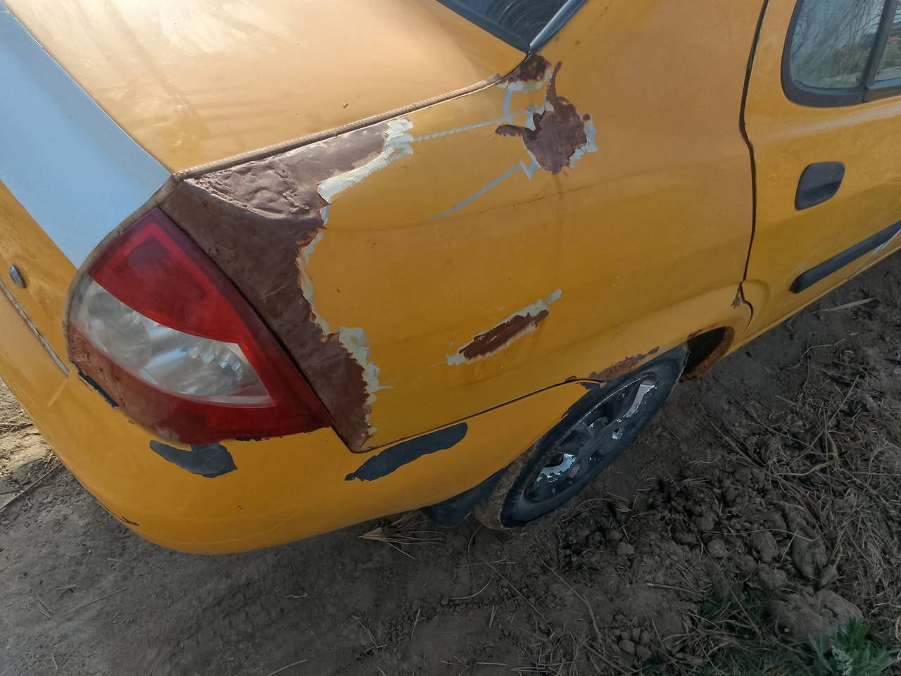 السلام عليكم طيبه موديل 15 سياره كشر شوفت عينك جاهزه من كلشي بسمي سنويه الاحد 27 مصفره هيه مرور سعر 25 بيه مجال شي قليل مكاني اطوريج شراي ينتصل رقمي ***********
