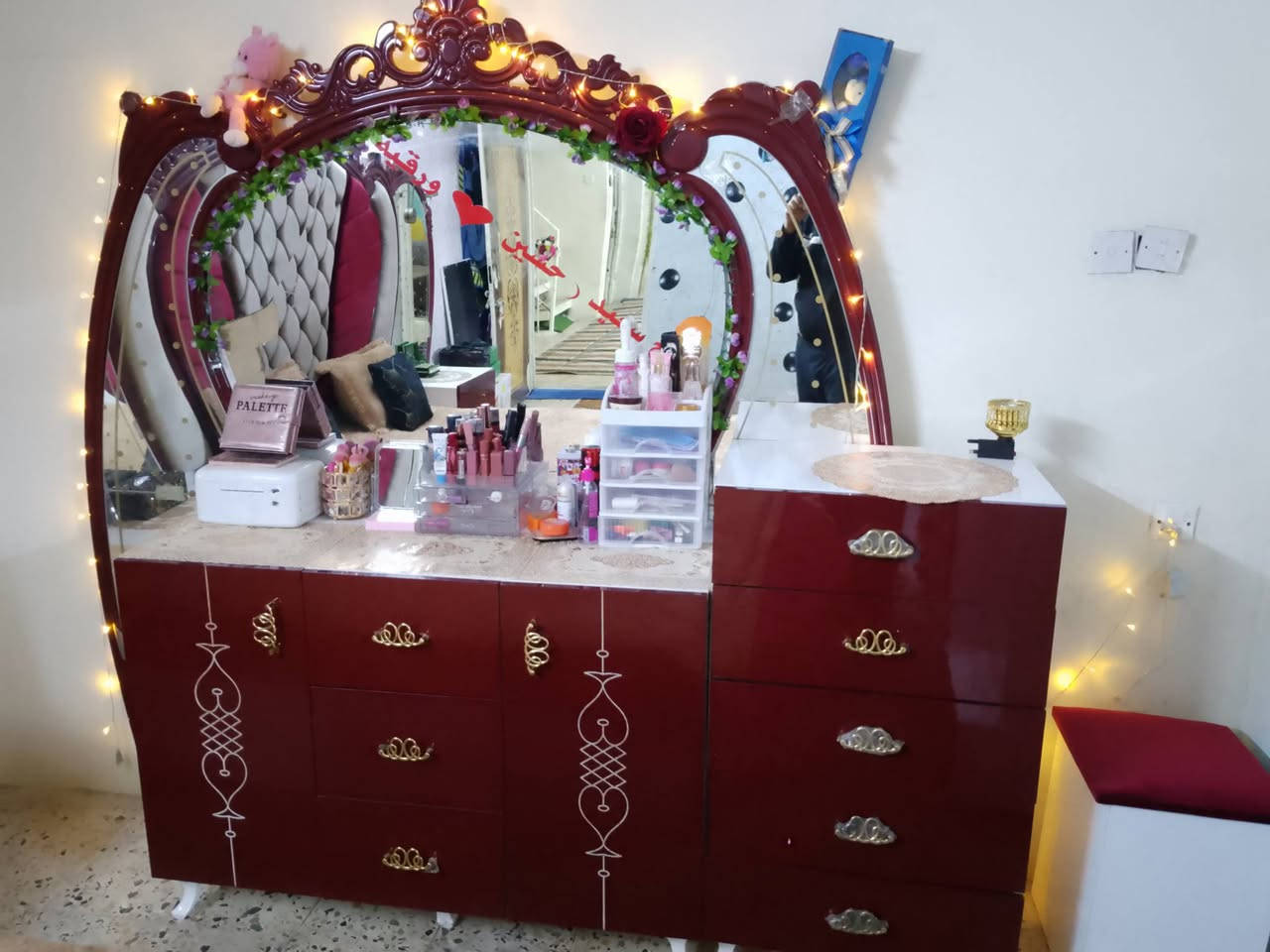 غرفه تركية. للبيع سعره 700الف
الضرر: جامه ميز تواليت او سجج مال جرارات شويه تعبانات..وياهة دوشك
العنوان: بغداد مدينه الصدر.
للاستفسار: ***********
