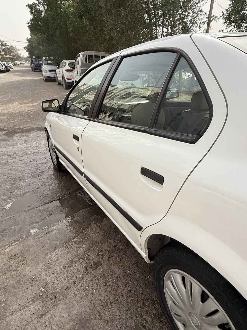 سمند 2011 ناطقة رقم بغداد باسمي لوحات انكليزي كفالة عامه السيارة عله وضعيت الشركة بيها بس دعاميات يرادلهن ترتيب 

عارضها 50 ورقة. 
مكاني سيدية 

***********
