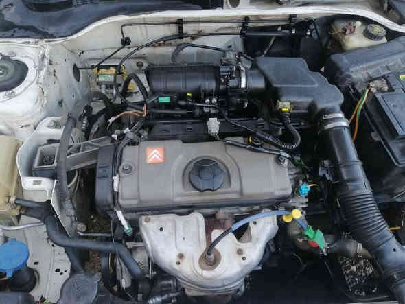 السلام عليكم للبيع بيجو ٣٠٦ موديل ٢٠٠٢ ابلاد بدون جطل كهربائيات كله شغاله حته الجداحه مسجل شاشه ٤سماعات شغاله غرفته نظيفه اناره داخليه شوفت عينك  وحله من الصور مكينه كير تايرات خير من الله بيه فقط طخه جوه قبق البانزين السياره احله من الصور تجي وشوف السعر ٥٨بيه مجال رقم الهاتف ***********  السياره بأسمي  مكاني بغداد الدوره
