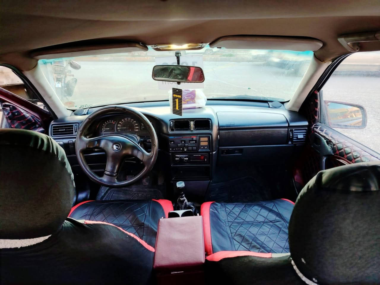 سلام عليكم
فكتر موديل 90 محدثه 95 بي ضربه شبر من كدام رقم اربيل سياره حلوه كاعده بشرط  معدل 200 كير محرك بشرط كهرباء  كله شغال  سنويه نتفذه 5 اشهر بشرط تحويل غرامه بي بطاقه بانزين اربع تواير جديد صدر خلفي امامي جديد  مكان كركوك سعر 38 بي مجال قليل ***********
