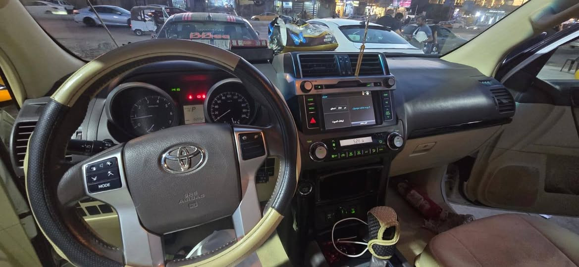 السلام عليكم ابرادو لبيع فقط
2015 وكالت ساز ماشيه 154 ك م رقم اربيك كلش حلو  بسمي مكاني بغداد هزه جديده السياره  نضيفه علبلاد مكفوله عده شخط باب خلفي لحد الان مامسويه مواصفات كلش حلوه( تقفيل بيبان جام مري شفط ) (لمس) تحكم استيرن مثبت سرعه باقي المواصفات المعروفه 6 سلندر محرك 4000  السعر (325) (***********)
