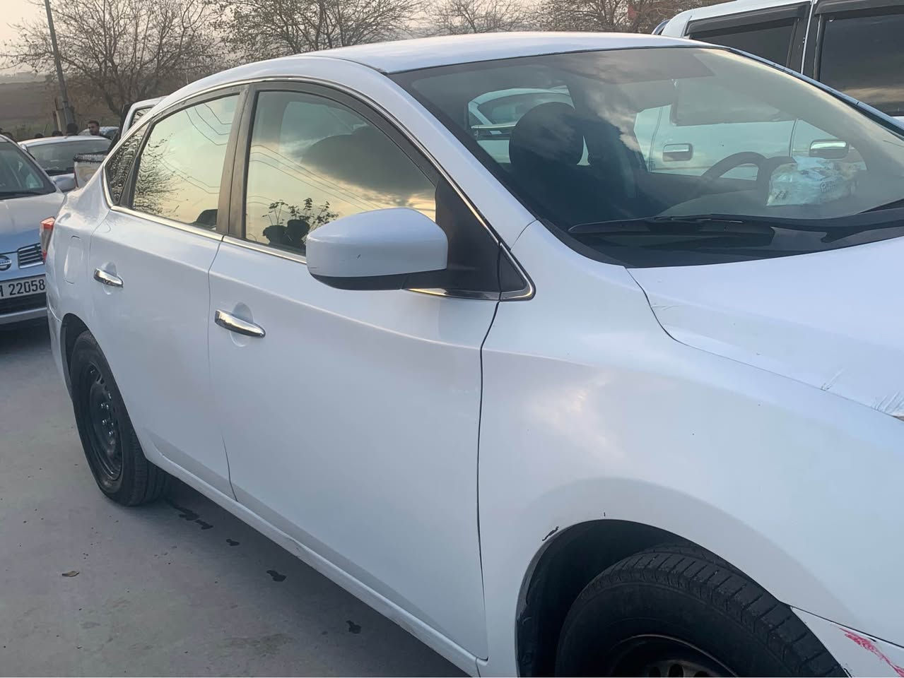 نیسان سینترا 2015 ئە مریکیە مەکینە گەورەیە سیارەکە زور زور جوانە مالی دوستە  گیرو مەکینە بەشەرتە  بەنزبەت سبوخی عام نیە بەس بەعام دەیفروشم  مواسفات svیە توماتیکە  ئەوەش رەقەم تەلەفون.*********** أربيل, العراق
