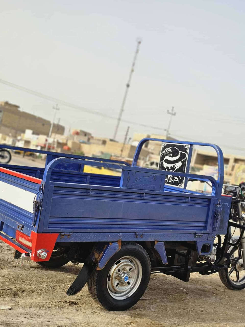 سلام عليكم ستوته للبيع شاصيه 2014رقم وسنويه ألماني وغراضه كله 25 كله جديده مكينه اكسن بدي ورك تيرات سدر كله تعمير ستوته معمره 25كفاله عامه فقط باج تقواه ركبته وشراي يتصل مكانه ديوانيه حي العسكري ***********
