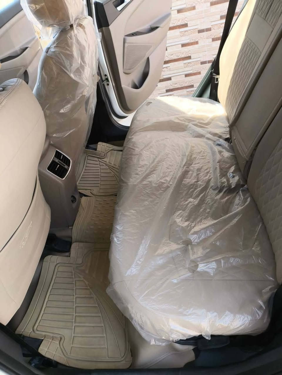 مكلف بالنشر
سياره توسان موديل ٢٠٢٠ 
كفالة عامة
شركة الگاصد
محرك ٢٠٠٠ دوش
كير محرك على وضع الشركه،،،،لون ابيض غير محدد،،، 
السياره رقم بغداد 
باسمي تحويل ثاني يوم 
السياره ماشيه ٦٦/٥٠٠
السعر ٢٢٠ وبيه مجال


**إذا كنت صاحب هذا الإعلان وتريد حذفه لأي سبب، رجاءا أرسل رسالة إلى الدعم الفني**