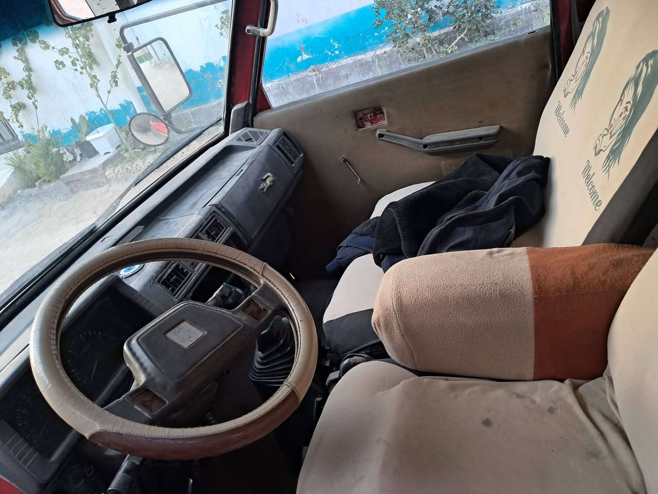 سلام عليكم سايره للبيع موديل 93 سنويه ل 28 شهر الخامس خط حي الحر مكينه كير اكسن حداديه كهربئيات كله جاهزه سياره جاهزه كبل لشارع سعر 40 وبيه مجال لطيبين  استفسار انتصال  ***********
