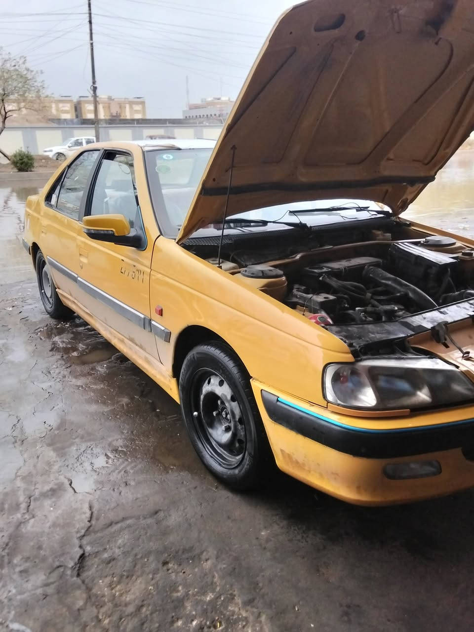 بيجو بارص موديل 15  تحويل ثاني يوم 
صدر كله جديد تبريد تتفئه كله جديد 
مكينه جديده هسه شاده مال 18
اي طخه ماكو بيه تبديل بنيد اثر شخوط بس 
سياره كلش حلوه بل عافيه على الياخذه
مكاني بغداد الشعب السعر 47 مجال قليل لشرراي 
*********** حسن
