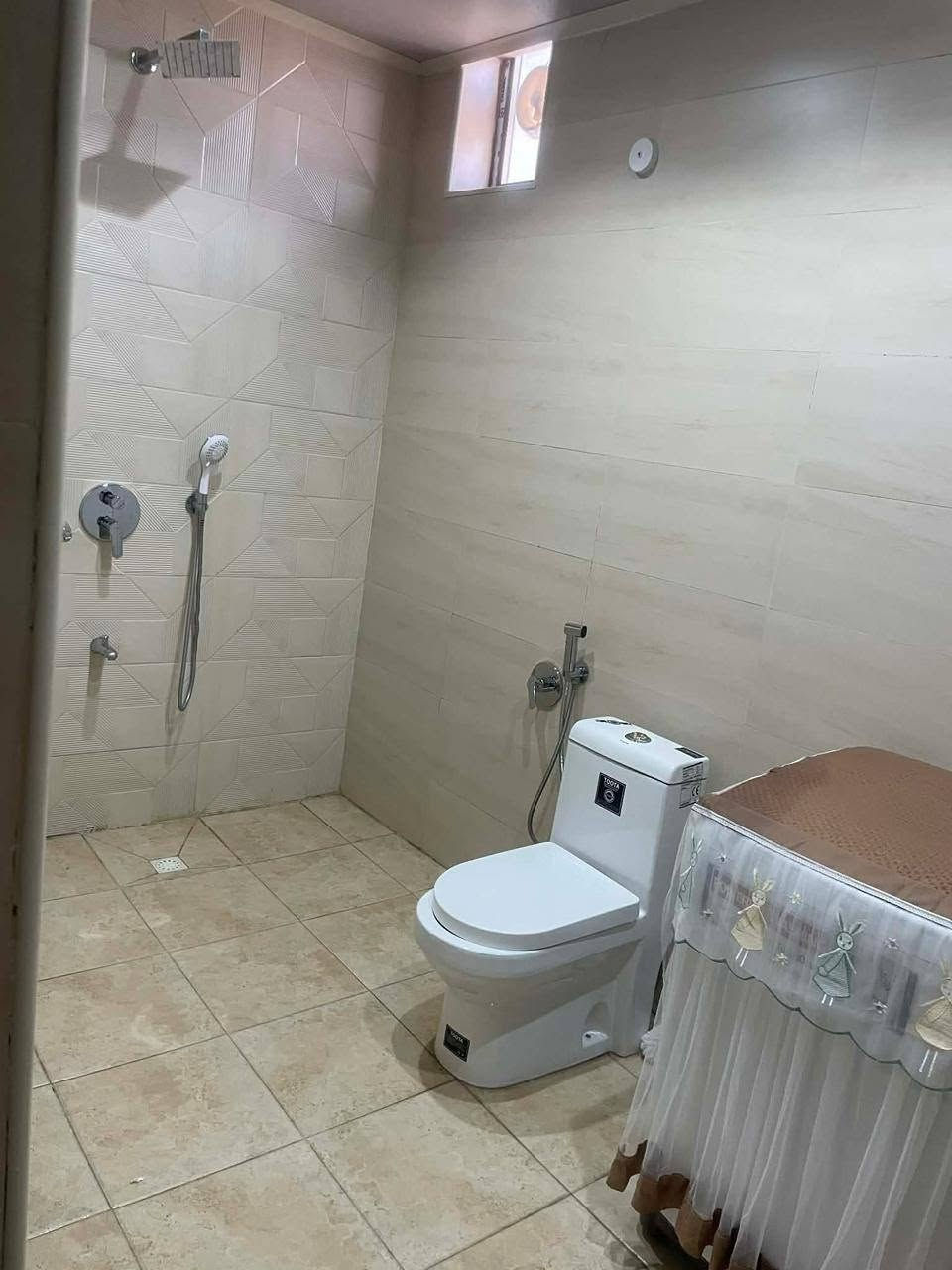 📢 اعلان 📢📢 اعلان 📢 
       👇               👇
⚜⚜ للبيع ⚜⚜ للبيع ⚜⚜
🏠 دار سكني طابو زراعي 🏠 
📐 المساحة  ١٠٠متر 📐
🌍 الموقع / الحلة /  وردية الجزائر / قرب مدرسة العقيلة للبنات 
🏡 طابقين يحتوي على ٢ غرفه نوم   🌺 صاله 🌺 هول  🌺 مطبخ  🌺 ٣ مجمعات  صحية  🌹 كراج
📏 الواجهة ١٠ متر والنزال ١٠  متر 
📷 صور المنزل مرفقة في الاعلان 👇
 ❓للاستفسار ⚜  زيارة مكتب انكيدو للعقارات والمقاولات في حي الجزائر مقابل مكبس التمور او 📞 الاتصال على هواتف المكتب 
☎️*********** محمد الزبيدي 
☎️ *********** سيد وليد 
☎️ *********** سيد وليد 
⚜⚜⚜⚜⚜⚜⚜⚜⚜
