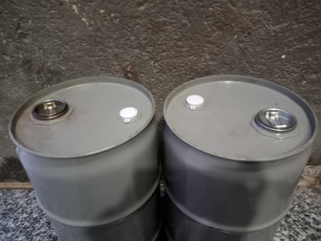 السلام عليكم متاح براميل حديد كيج واحد مليم ثقيل مغلون من داخل وخارج العدد 2 سعت البرميل الواحد 30 لتر  صناعته فرنسي يصلحن نفط,كاز,بانزين جديد مستخدم مره واحد نضيفات من الداخل والخارج سعرهن ٢٥ وبيهن مجال بسيط حك الجيه اليريدهن خاص.


**إذا كنت صاحب هذا الإعلان وتريد حذفه لأي سبب، رجاءا أرسل رسالة إلى الدعم الفني**