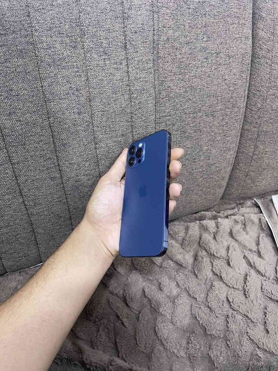 ايفون ١٢ برو ماكس  ✔️ شرق اوصط ✔️ مبدل شاشه وبطاريه  اصليات وكاله ✔️ وفيس ايدي وكف من وحده  ماعرف ليش ✔️ ذاكره ٢٥٦ ✔️ بطاريه ١٠٠ ✔️ الجهاز نضيف شخط واحد مابي ✔️ السعر ٣٥٠ ✔️ *********** ✔️ كربلاء ❓
