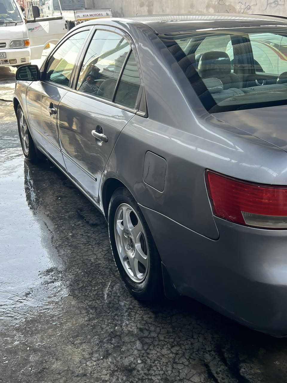 السلام عليكم للبيع سوناتا مديل 2007 سياره مصبوغه 
جماليه رقم بغداد مكينه 6 سلندر تبريد شغال سياره حلوه 
السعر(85) $ وبيه مجال رقم الهاتف *********** مكان سياره بغداد
