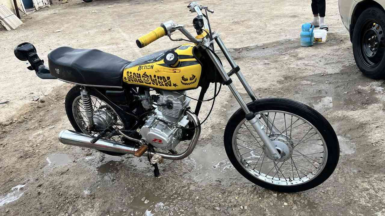 سلام عليكم دراجه أدوات أدوات رابيدو ما مفتوحه طياره دراجه جديده مكان ناصريه مركز سعره 450شراي تصل ***********
