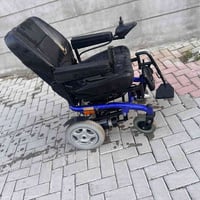 عربة معوقين • تحتاج بطارية • كركوك
