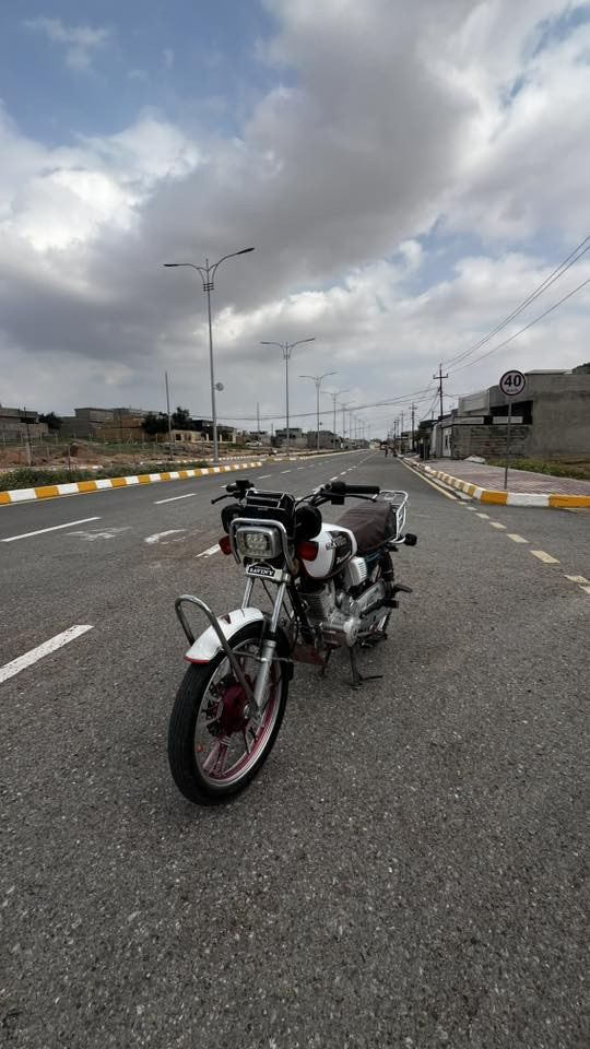 سيفان ٥ گير موديل ٢٠٢٣ للبيع
محرك ما مفتوح 
هندر واحد يشتغل
دراجة عليها صالصنة سوبر كاتم يعني انسى الصوت
نظام الدراجة دسكات يعني بريك بالمكان مو بانزات "موضح بالصور"
الدراجة نظيفة وعلى ايدي 
مكان الدراجة ديالى جلولاء
السعر٥٧٥ الف 
بس باتري يحتاج الها 
للتواصل واتساب او اتصال
***********
