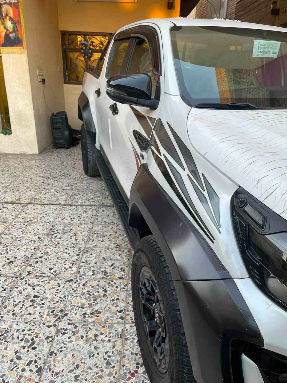 السلام عليكم 
بيكم GR 2024  سيد نهرو اعلى فئه بيع مستعجل فقط بيع 
فول مواصفات كامرات محيطية 360 درجة  اربع كامرات 
شفتات ستيرن قطعتين تبريد مكينة وكير كفاله على وضع الشركه ما مفتوحات   دبل سنتر لوك بم نفخ ماشية 39 الف السيارة خير من الله ما ناقصها شي تشغل وتطلع باسمي سنوية جديده وارقام جديده  
السعر 345 بيها مجال بسيط 
مكان السيارة بغداد 
*********** فقط 
اتصال السونار مرفق بالصور
