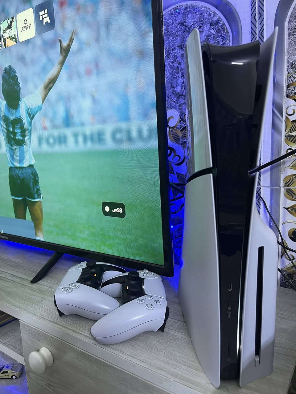 للبيع  (سلم) Sony PlayStation 5
استعمال خفيف لمدة ٢ شهر 

يشتغل 100% بدون تصليح أو فتح وقابل للفحص 

المواصفات:

• سعة التخزين: 1TB

• مع 2 يد تحكم أصلية

• مع قرص فيفا 25 + crash 

• جاهز للفحص والتجربة

البيع بسبب عدم الاستخدام

السعر: (٨٥٠ الف )

الموقع: (بغداد - الاسكان )


**إذا كنت صاحب هذا الإعلان وتريد حذفه لأي سبب، رجاءا أرسل رسالة إلى الدعم الفني**