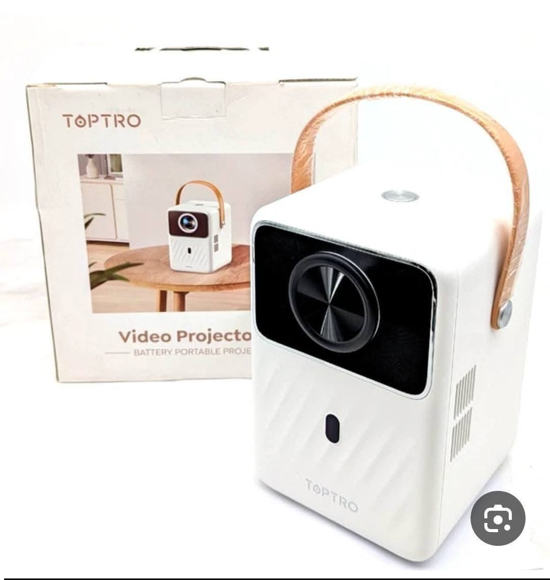 مواصفات بروجكتر TOPTRO B1 ✨
🔹 الدقة الأصلية: 720P HD (يدعم تشغيل 1080P) 📺
🔹 السطوع: 300 ANSI Lumens 💡
🔹 التباين: ‎15000:1 🎨
🔹 بطارية داخلية: 20000mAh 🔋
🔹 مدة التشغيل: حتى 2.5 ساعة تقريبًا ⏰
🔹 نظام اتصال: Wi-Fi + Bluetooth 5.2 📶
🔹 تصحيح تلقائي للصورة (Keystone) ↔️
🔹 يدعم AirPlay و Miracast 📱
🔹 سماعات مدمجة: 2 × 5W 🔊
🔹 المنافذ: HDMI / USB / AUX 🎮💻
🔹 حجم عرض كبير مناسب للأفلام والألعاب 🍿
🔹 تصميم محمول مع مقبض للحمل 👜
🔹 الوزن: 1.36 كغم ⚖️
📦 المحتويات:
✔️ البروجكتر
✔️ ريموت كنترول
✔️ كيبل طاقة
✔️ دليل استخدام
🤍 اللون: أبيض
🏷️ الموديل: TOPTRO B1
🔥 مناسب للبيت، السفر، التخييم، والأجواء السينمائية ✨🎬


**إذا كنت صاحب هذا الإعلان وتريد حذفه لأي سبب، رجاءا أرسل رسالة إلى الدعم الفني**