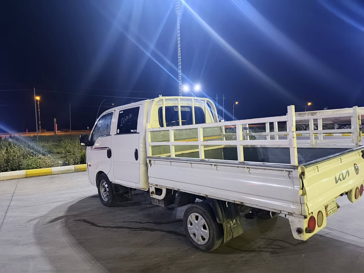 بەناوی خودا
مۆدیل 2009
پێشی كراوە بە 2023
سەیارەیەكی بێمەسرەف
سۆپەر مەكینە ڕەشی 3000
مواسەفات پێنج دوگمە
برێکی بەستراوە
كوشن هیتەر
ئاوێنە هیتەر
ئاوێنە گوێبەرخ و كارەبای
هەموو كارەبای جاهیز و بەستراوە
تەبرید.سارد و گەرم
 ناو بۆدی 
بۆدی سفرە
گێڕ و مەكینە و ئەكسلی بە شەرت
***********
***********
